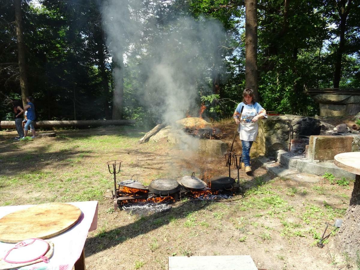 Camping Grondola - Federicofarm Pontremoli Exteriér fotografie